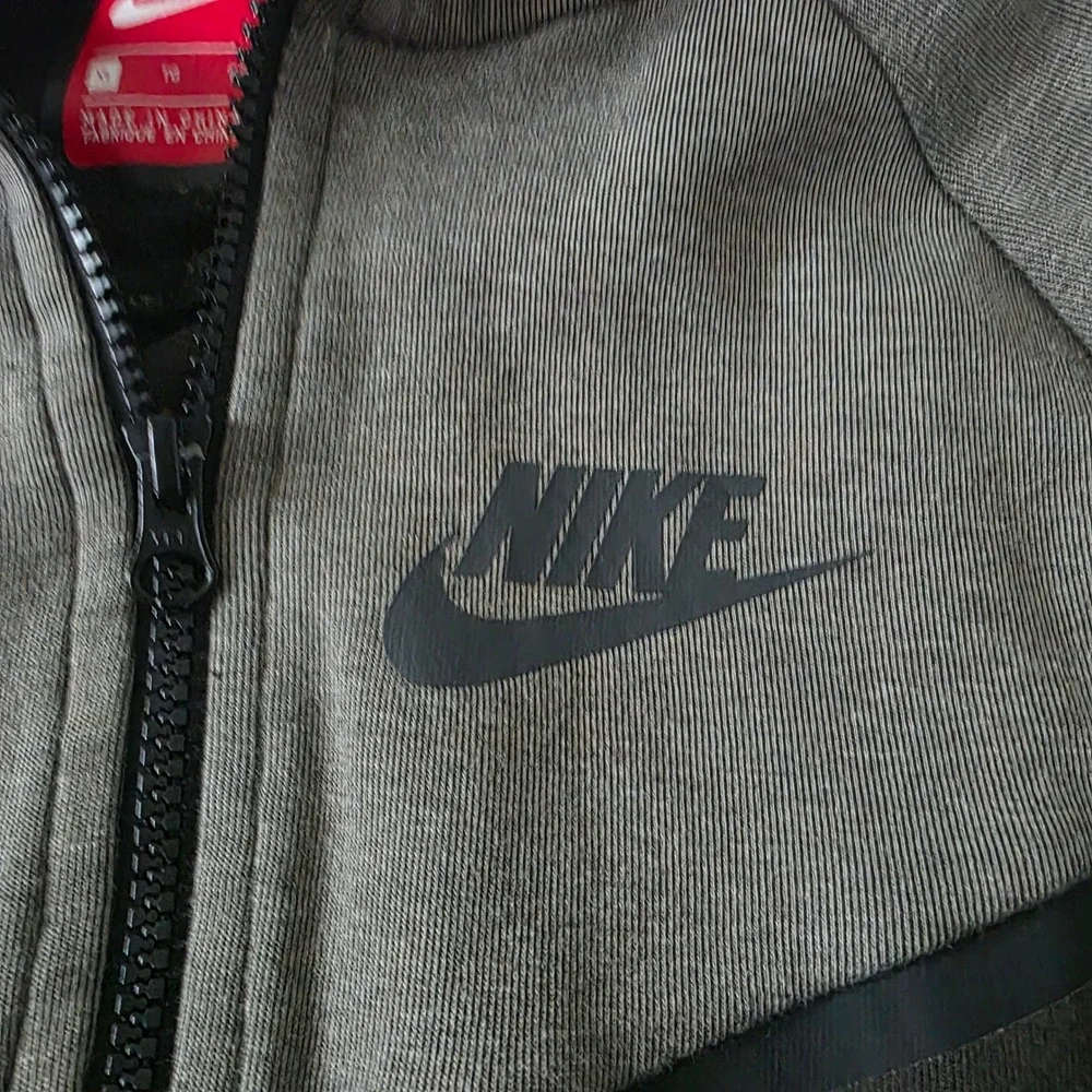 Nike Kids Tech Fleece Full Zip Hoodie Olive Green 856191-004 Size XL